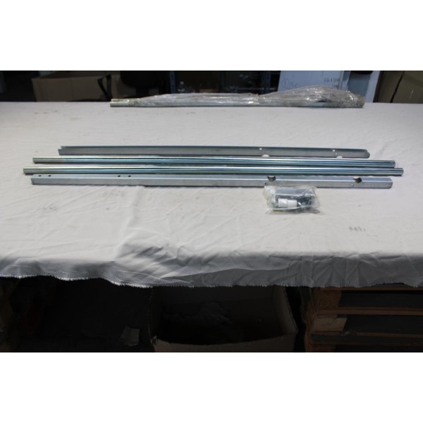 Porte echelles de remorque loisirs Trigano TR800598 pour franc GL 131 151 201 231 232 AL 254 DE RB 250 DE GO 161 171 201 251 254