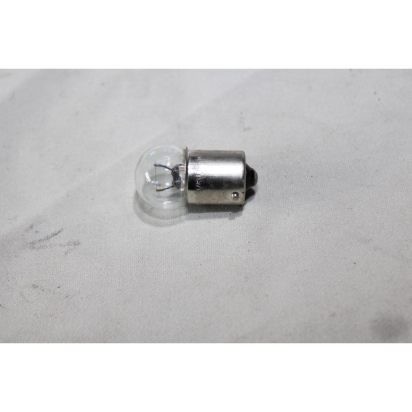 Lot 2 ampoules de feu moto scooter TNT 222042C BAU15S 12V-5W 