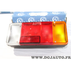 Feu lanterne arriere droit Vignal D11481 02.1043.0000.59 pour iveco daily chassis benne de 1996 à 2006 