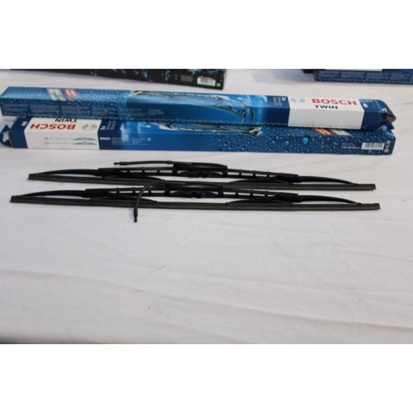 Lot 2 balais essuie glace 2x 550MM avec gicleurs Bosch 405 3397005800 pour peugeot 405 