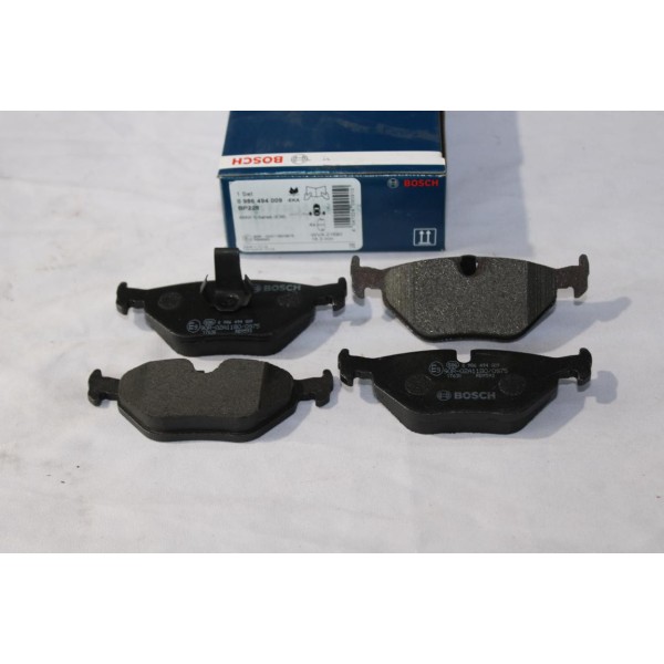 Jeu 4 plaquettes de frein arriere montage teves Bosch BP228 0986494009 pour BMW serie 5 E39 