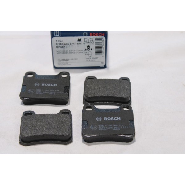 Lot 4 plaquettes de frein arriere montage teves Bosch BP697 0986466871 pour mercedes 190 W201 classe C E W124 W202 