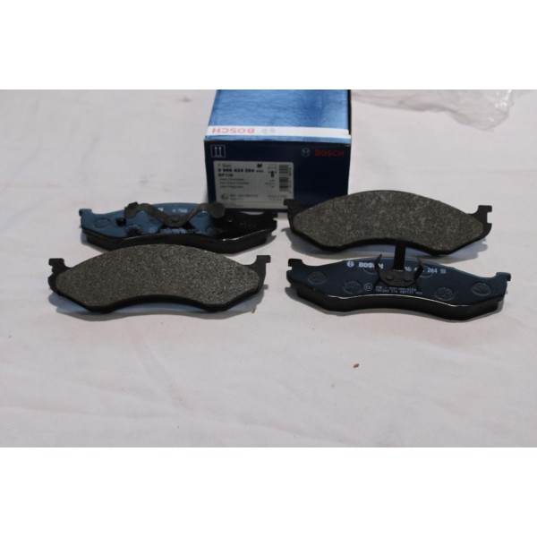 Lot 4 plaquettes de frein avant montage kelsey hayes Bosch 0986424284 BP139 pour jeep wrangler cherokee grand cherokee 