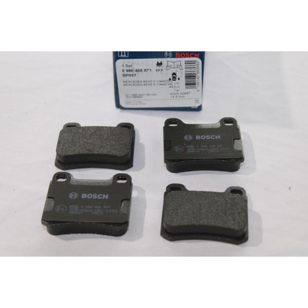 Lot 4 plaquettes de frein arrière montage teves Bosch BP697 0986466871 pour mercedes 190 W201 classe C E W124 W202 