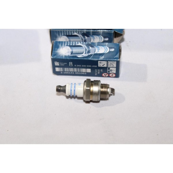 Bougie allumage tronconneuse debroussailleuse tondeuse Bosch WSR6F 7547 0242240506 