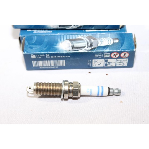 Jeu 4 bougies allumage Bosch 79161 VR6NE 0242140530 pour peugeot 206 renault clio 2 3 II III twingo 2 II kangoo captur 1.0 1.2 