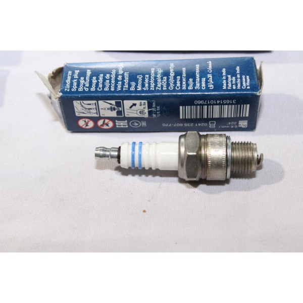 1 Bougie allumage Bosch W7AC 7596 0241235607 pour moto mobylette benelli S ducati 350 900 GTV GTL hercules hobby rider jogging 