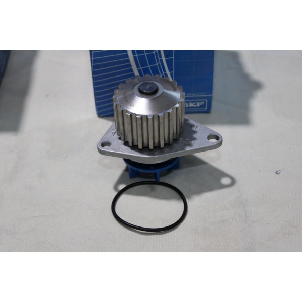 Pompe à eau avec joint SKF VKPC83205 pour citroen AX berlingo BX C15 saxo xsara ZX peugeot 106 205 206 306 307 309 405 partner 