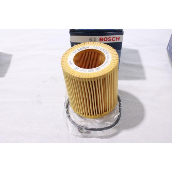 Filtre à huile Bosch P9269 1457429269 pour BMW serie 1 3 4 5 6 7 Z4 X1 X3 X4 X5 X6 E65 E66 E67 E60 E61 E63 E64 E83 E85 E81 E90 