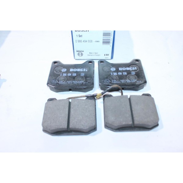 Jeu 4 plaquettes de frein montage lucas Bosch 0986494938 pour peugeot 504 