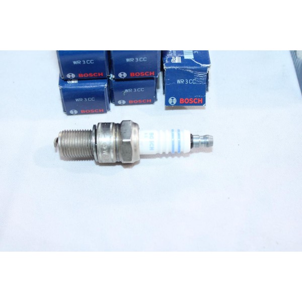 1 Bougie allumage moto scooter Bosch WR3CC 0242255502 pour aprilia RS europa cagiva derbi boulevard gilera DNA GSM ice runner 