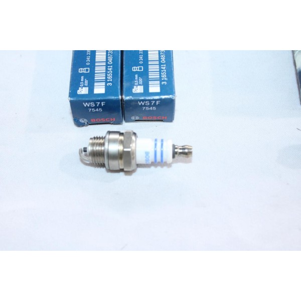 Bougie allumage tronconneuse debroussailleuse tondeuse Bosch WS7F 0241235567 7545 