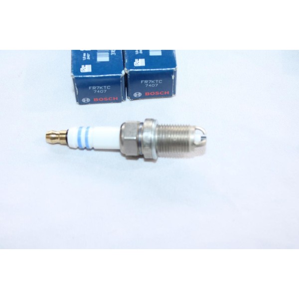 Lot 2 bougies allumage Bosch FR7KTC 7407 0242235766 pour mercedes classe C E SLK CLK W202 W210 R170 C208 
