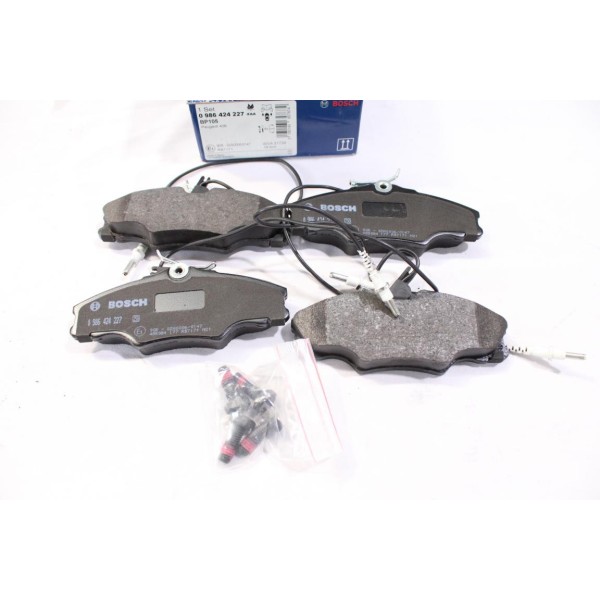 Jeu 4 plaquettes de frein avant montage TRW Bosch 0986424227 BP105 pour peugeot 406 