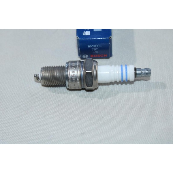 Lot 6 bougies allumage Bosch WR9DC+ 7911 0242225599 pour bentley continental BMW serie 3 E21 chevrolet niva chrysler lebaron ES