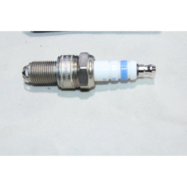 Bougie allumage Bosch WR91X 0242222502 pour alfa romeo 6 33 90 145 146 GT GTA alfasud sprint alfetta giulia montreal giulietta