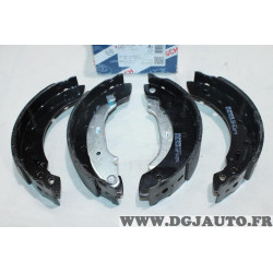 Jeu 4 machoires de frein arriere 203x39mm montage lucas Bosch BS827 0986487585 pour citroen ZX saxo xsara dacia logan sandero 