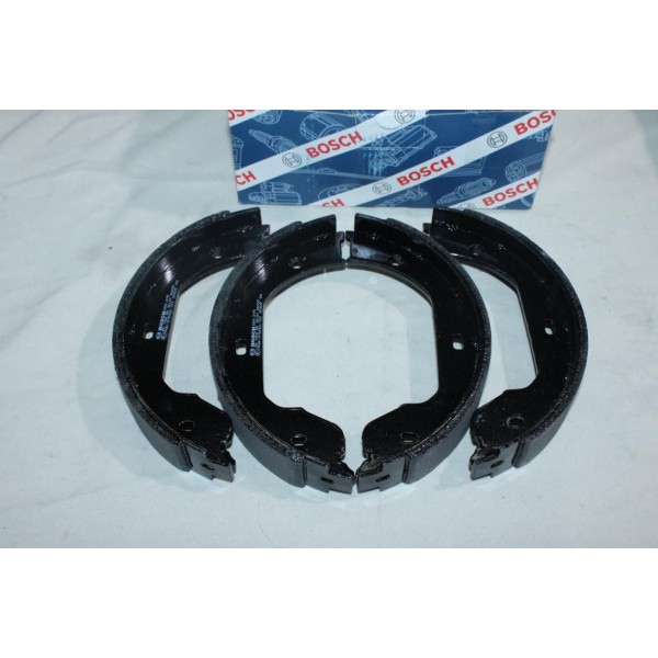 Jeu 4 machoires de frein arriere 185x30mm montage teves Bosch BS860 0986487625 pour BMW serie 3 5 6 7 X3 X5 X6 Z4 E39 E46 E53 