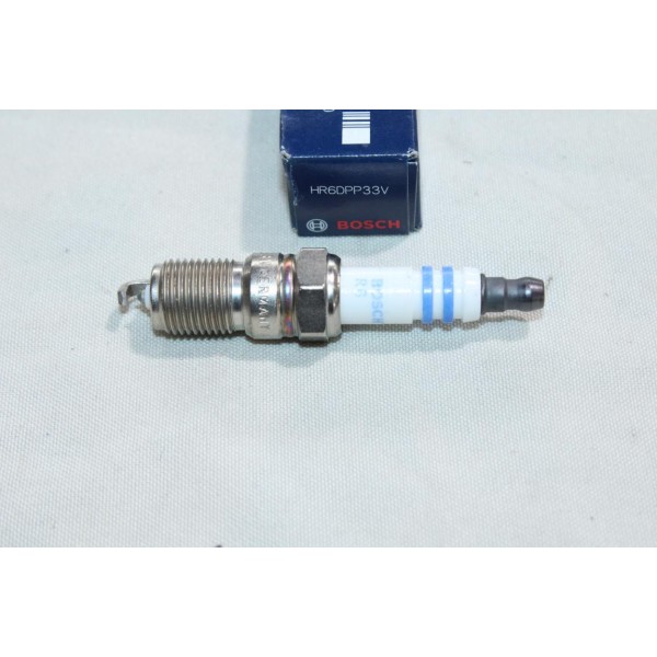 Jeu 4 bougies allumage platinum Bosch HR8DPP15V 0242229652 pour ford mondeo 1 2 3 I II III cougar maverick fiesta 5 V C-max 