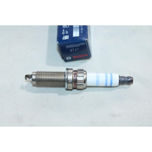 Jeu 4 bougies allumage iridium Bosch ZR5SI332 9747 0242145537 pour BMW serie 1 3 F20 F21 F30 F31 F80 citroen DS3 DS4 DS5 C4 