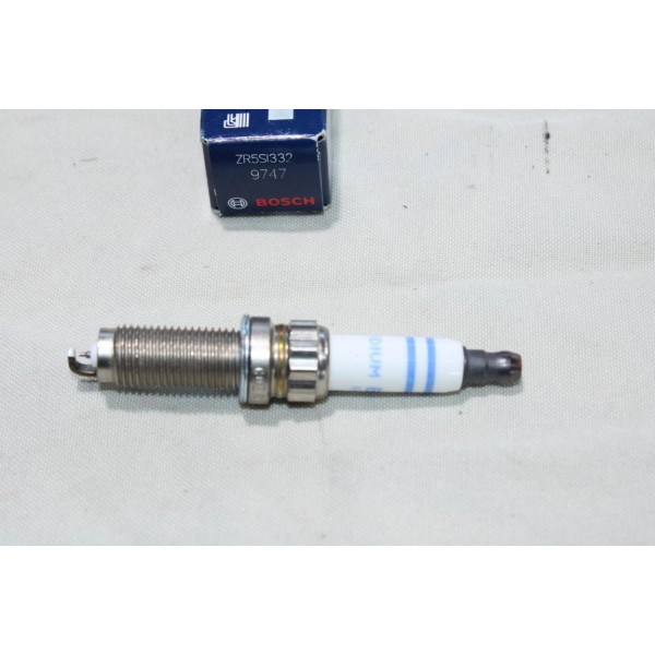 1 Bougie allumage iridium Bosch ZR5SI332 9747 0242145537 pour BMW serie 1 3 F20 F21 F30 F31 F80 citroen DS3 DS4 DS5 C4 picasso 
