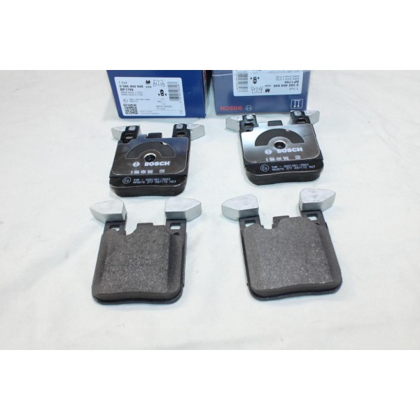 Jeu 4 plaquettes de frein arriere montage brembo Bosch BP1799 0986494948 pour BMW serie 1 2 3 4 F20 F21 F22 F23 F30 F31 F32 F33 
