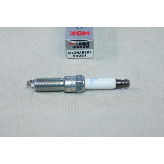 Lot 3 bougies allumage laser iridium NGK 94051 SILZNAR6D9 pour opel karl astra K 1.0 1.4 essence 
