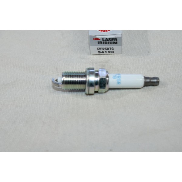 Lot 4 bougies allumage laser iridium NGK 94123 IZFR5R7G pour opel corsa D E adam astra J meriva B chevrolet aveo 1.2 1.4 essence