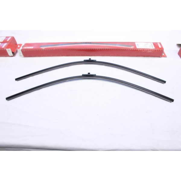 Jeu 2 balais essuie glace souple 700MM + 700MM Axcar A7070FB pour peugeot 407 partir de 2004 