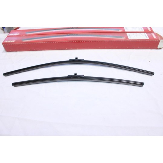 Jeu 2 balais essuie glace souple 700MM + 650MM Axcar A6048FB pour audi A3 de 2003 à 2004 skoda octavia 2 II partir de 2004 