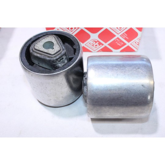 Jeu 2 silents bloc de suspension Febi 24240 pour BMW serie 1 3 Z4 E81 E82 E84 E87 E88 E89 E90 E91 E92 E93 