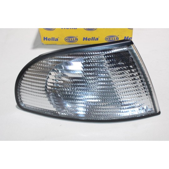 Feu clignotant avant droit Hella 9EL158254-021 pour audi A4 B5 de 1994 à 1999 
