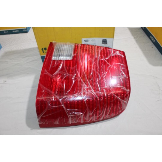 Feu lanterne arriere droit Magneti Marelli 62387 714029061801 pour volkswagen passat B5 