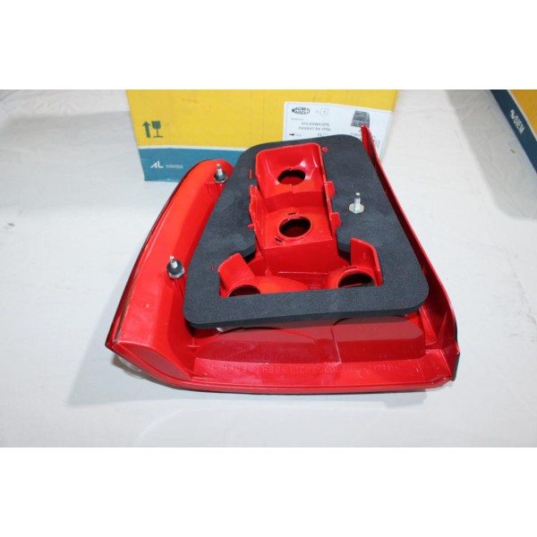 Feu lanterne arriere droit Magneti Marelli 62387 714029061801 pour volkswagen passat B5 