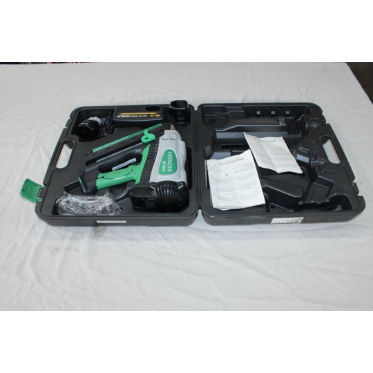 Pistolet cloueur sur batterie (ancien stock batterie probablement HS sans reclamation) Hitachi NR90GC  NR 90 GC 