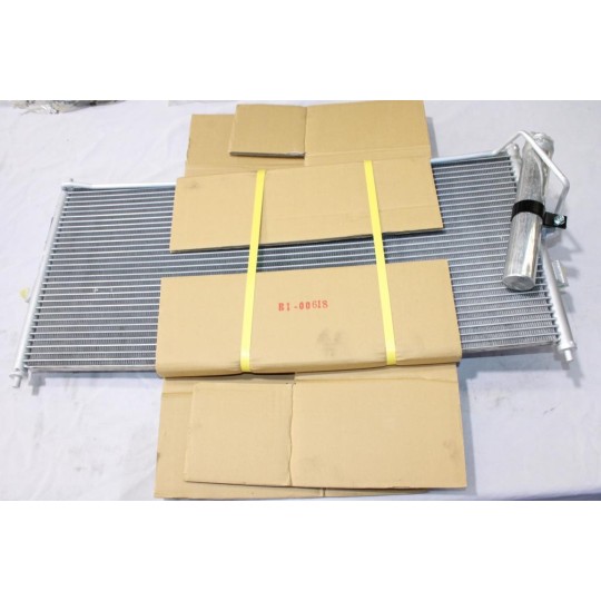 Radiateur condenseur climatisation Nissens 94521 pour nissan primera P12 almera N16 diesel 