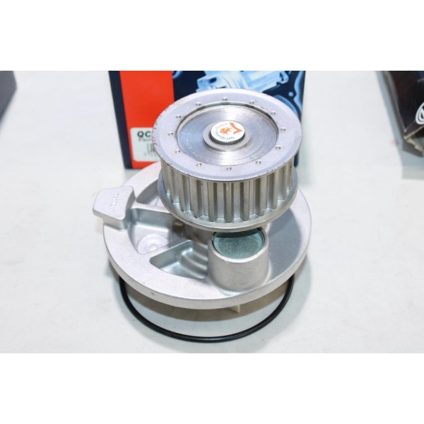 Pompe à eau avec joint Quinton Hazell QCP3628 pour caterham seven chevrolet daewoo lacetti nubira rezzo evanda captiva lotus 