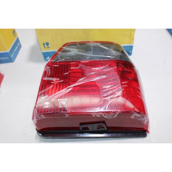 Feu lanterne arriere droit Magneti Marelli 18551 714029590805 pour fiat uno 
