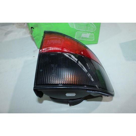 Feu lanterne arriere droit Valeo 084755 pour renault safrane 