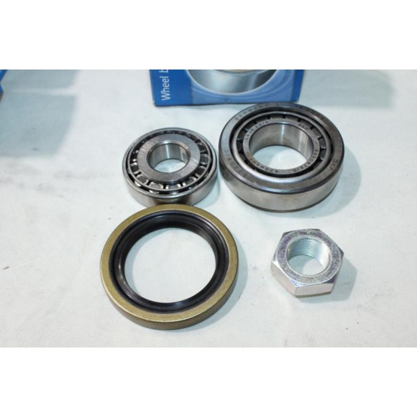 Kit roulement de roue avant SKF VKBA1385 pour iveco daily 1 2 I II 