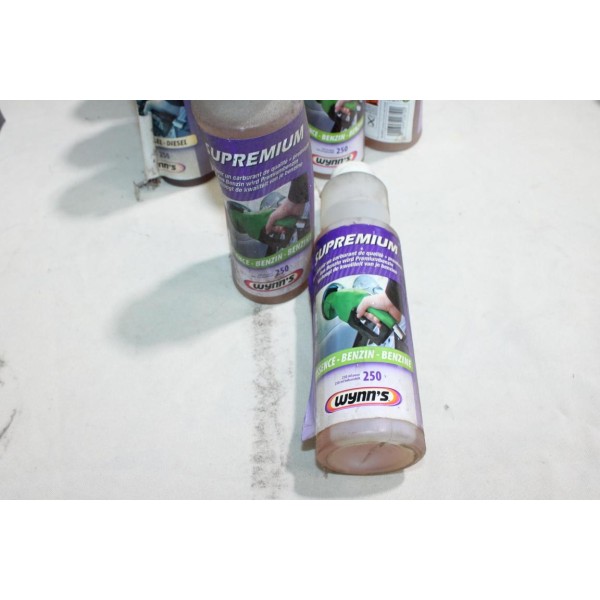 1 Flacon bidon 250ml additif carburant essence supremium Wynns PN22810 