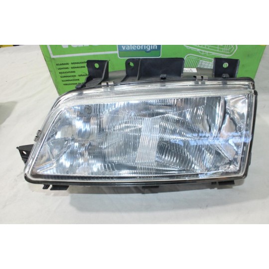 Phare projecteur avant gauche Valeo 085020 pour peugeot 405 de 1992 à 1996 