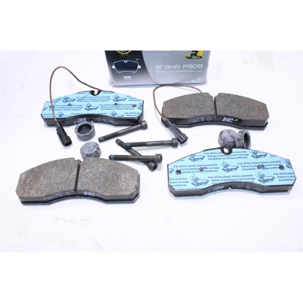 Jeu 4 plaquettes de frein avant RH 0265142 pour renault mascott maxi nissan atleon cabstar 