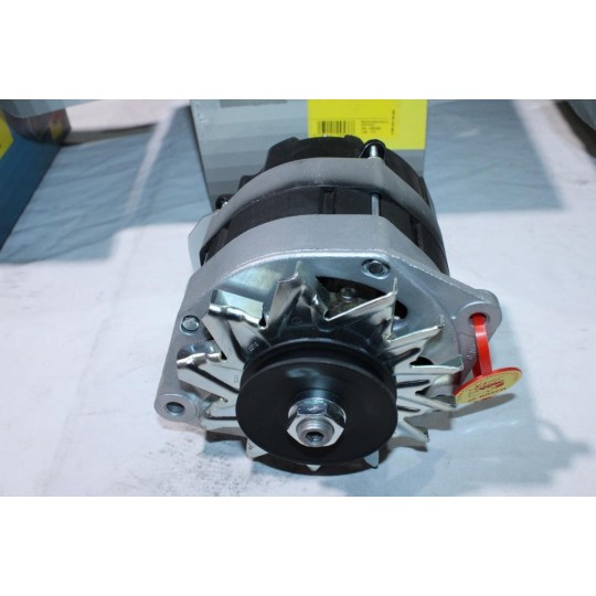 Alternateur 105A Bosch 0986040051 pour renault 21 25 R21 R25 espace 2 II 2.0 2.2 essence 2.1TD 2.1 TD diesel messenger B 
