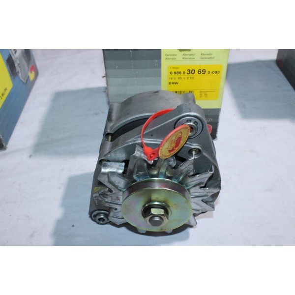 Alternateur 65A reconditionné à neuf Bosch 0986030690 pour BMW serie 3 5 E12 E21 E28 E30 318 320 323 518 520 525 essence 