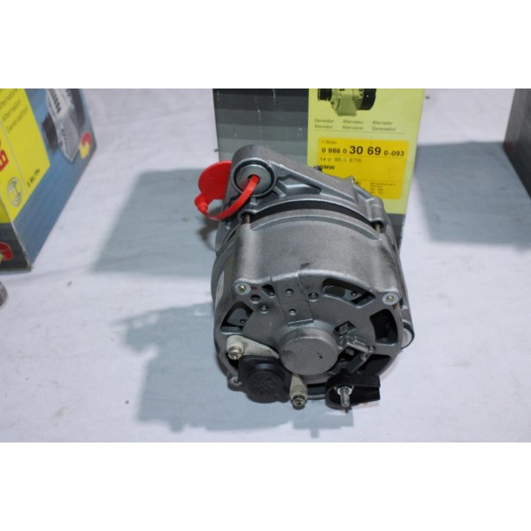 Alternateur 65A reconditionné à neuf Bosch 0986030690 pour BMW serie 3 5 E12 E21 E28 E30 318 320 323 518 520 525 essence