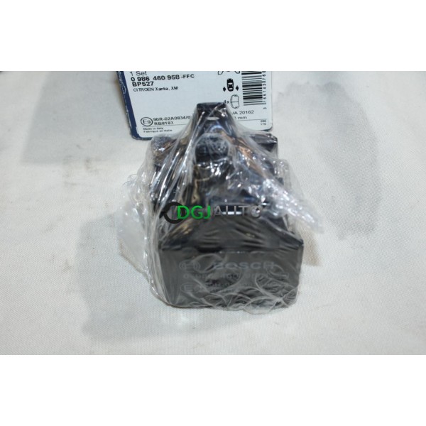 Jeu 4 plaquettes de frein arriere montage citroen Bosch BP527 0986460958 pour citroen xantia XM 