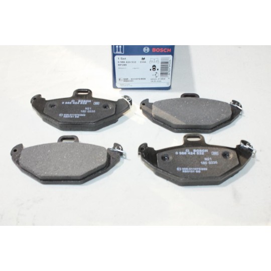 Jeu 4 plaquettes de frein arriere montage brembo Bosch 0986424532 pour renault laguna 1 