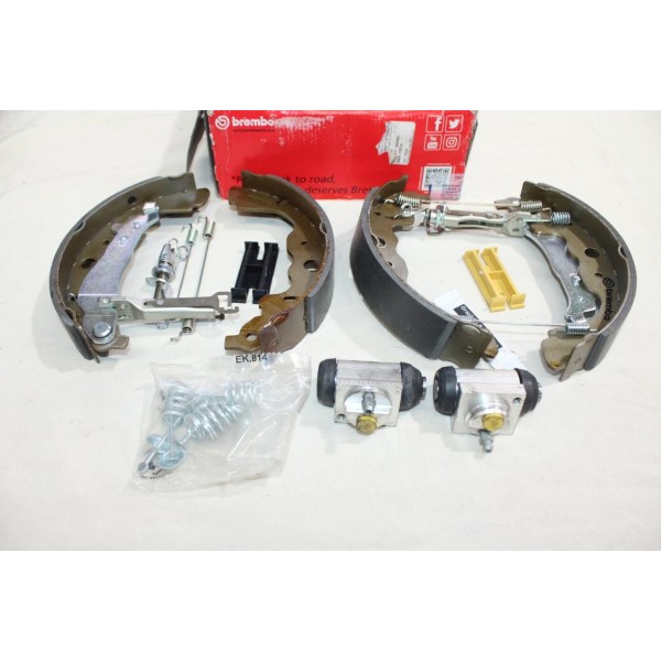 Kit frein arriere 228x42mm montage bosch Brembo K68077 pour dacia logan duster lodgy dokker sandero 2 II renault zoe clio 4 IV 
