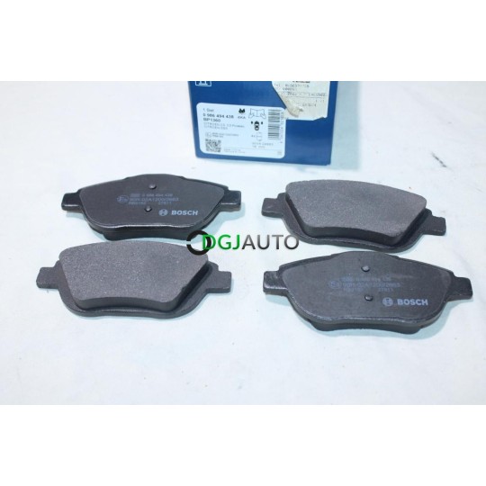 Jeu 4 plaquettes de frein avant montage bosch Bosch BP1360 0986494438 pour peugeot 208 2008 citroen C3 dont picasso aircross C4 